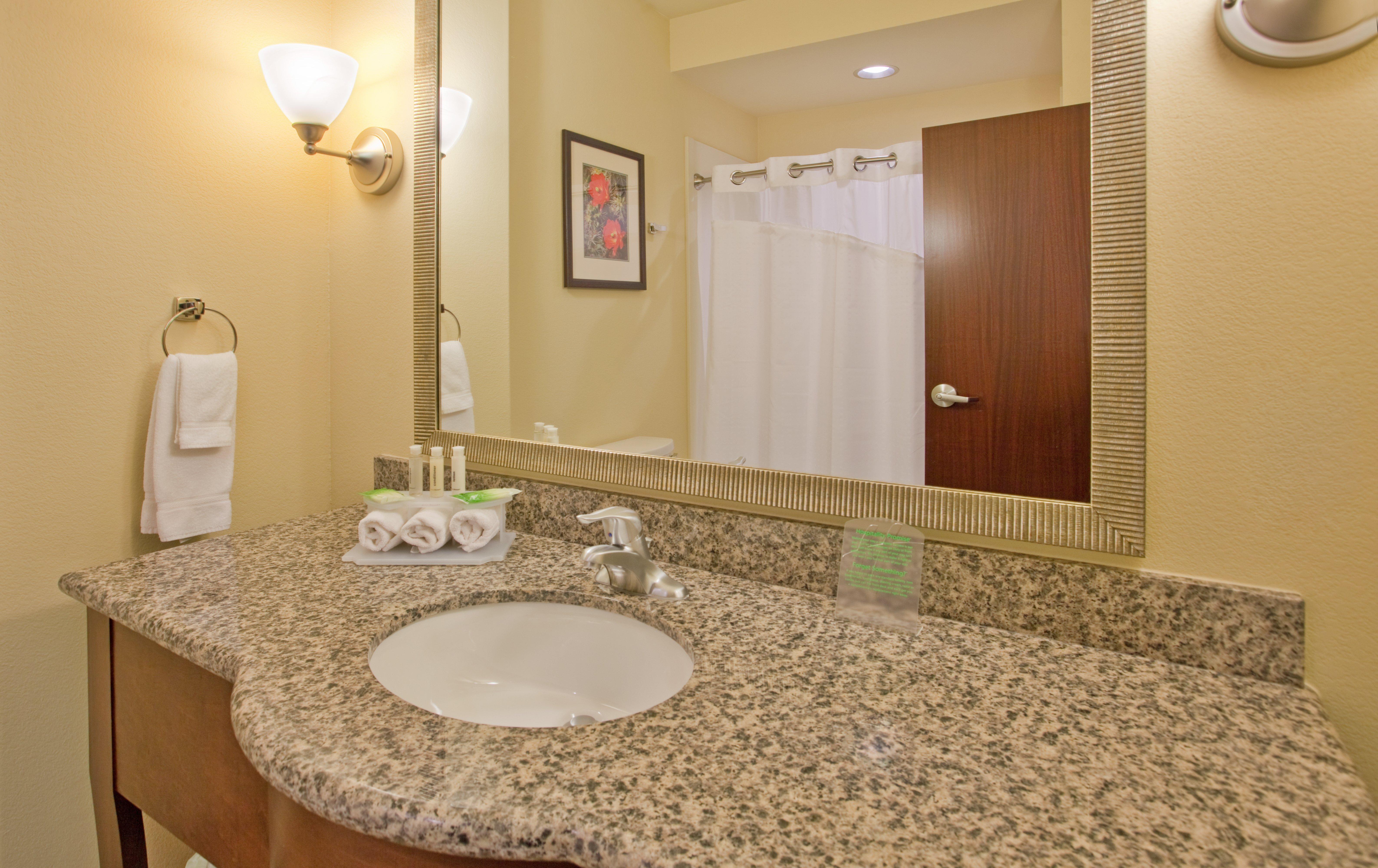 Holiday Inn Express & Suites Gallup East By Ihg Buitenkant foto